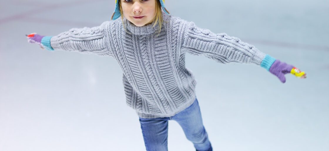 Pour évoluer plus vite, profitez des cours de patinage ou de hockey sur glace
