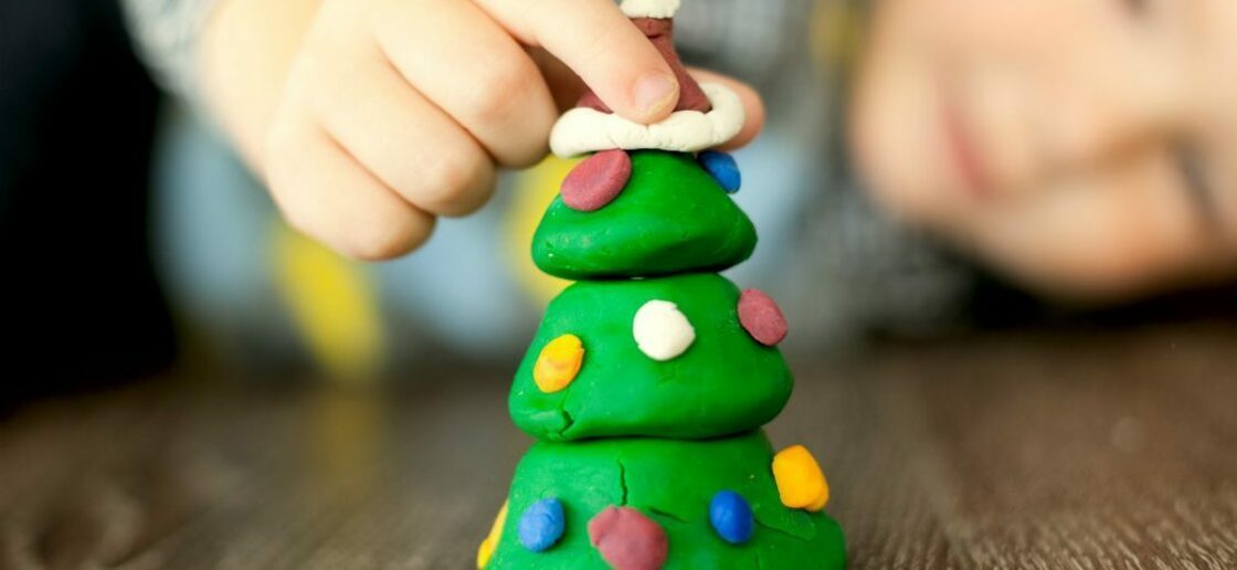 Vos petits artistes vont personnaliser leur mini sapin
