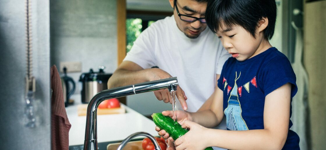 On dîne un peu plus tôt et on prépare ensemble le repas !
