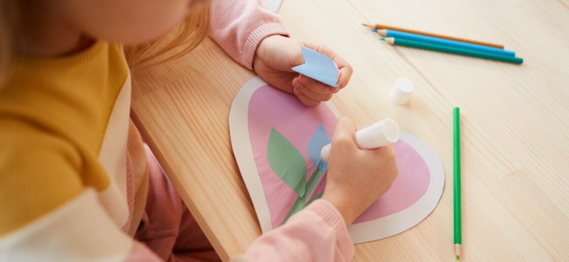 « Comme ça… mon texte pour mes grands-parents sera bien mis en valeur ! »
