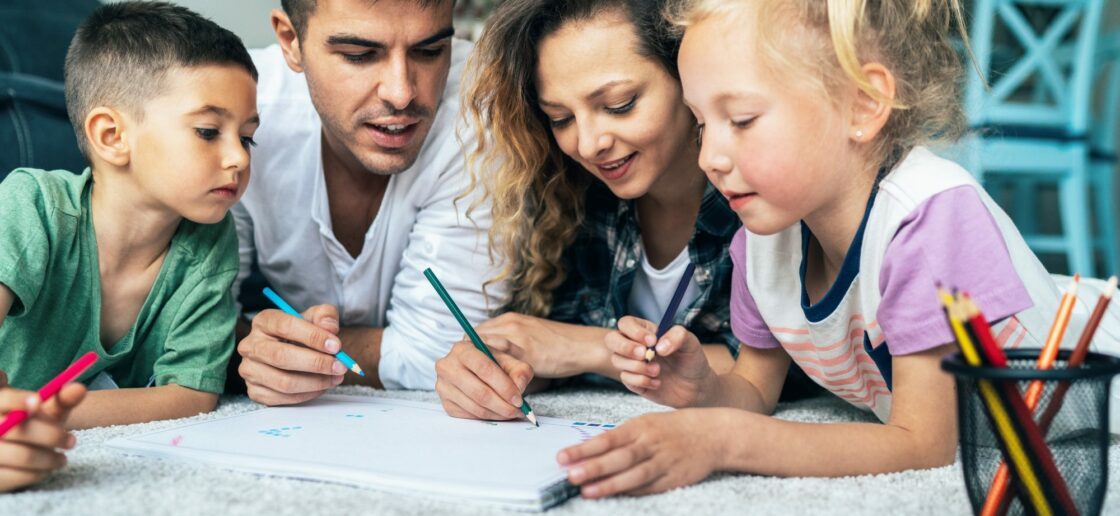 5 jeux faciles avec un papier et un crayon