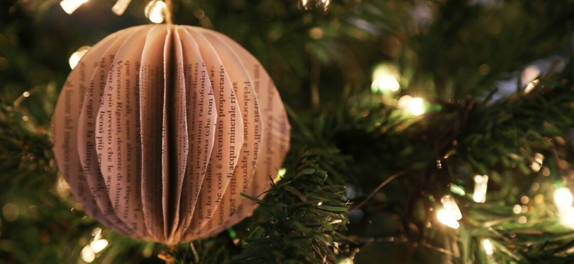 DIY : Une boule de Noël en papier